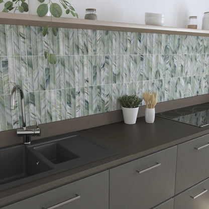 Argos Fluted | 4.5"x9" Porcelain Fluted Marble Look Wall Tile